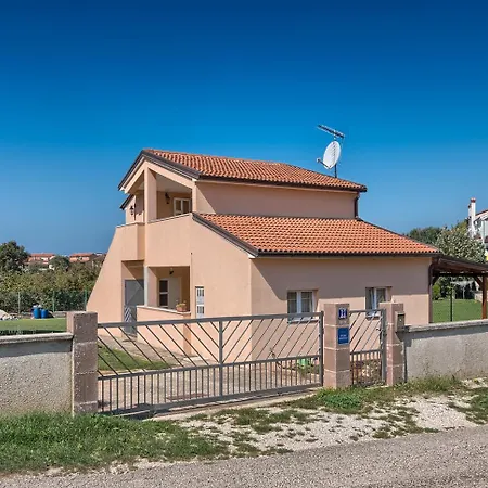 Apartment Jendrusa *